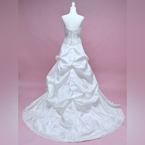 Vintage David’s Bridal White Wedding Gown